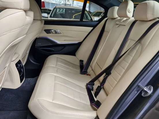 BMW-320i-2.0 16V TURBO GASOLINA M SPORT AUTOMÁTICO BMW-320i-2020