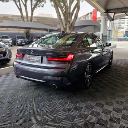 BMW-320i-2020