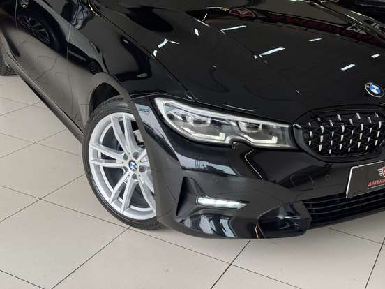 BMW-320i-2020