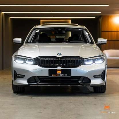 BMW-320i-2021