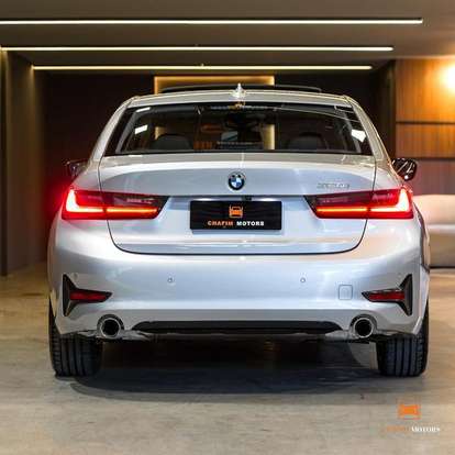 BMW-320i-2021