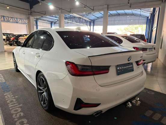 BMW-320i-2.0 16V TURBO GASOLINA SPORT GP AUTOMÁTICO BMW-320i-2019
