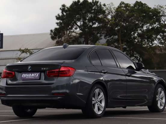 BMW-320i-2.0 SPORT 16V TURBO ACTIVE FLEX 4P AUTOMÁTICO BMW-320i-2017