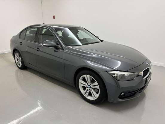BMW-320i-2018