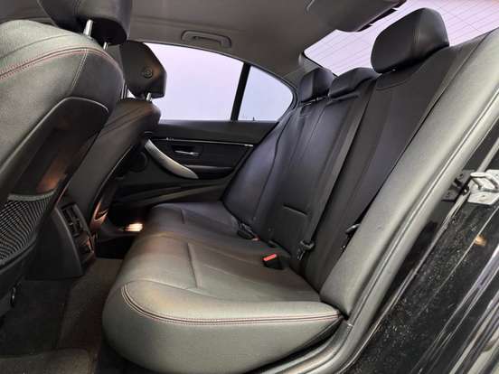BMW-320i-2.0 SPORT 16V TURBO ACTIVE FLEX 4P AUTOMÁTICO BMW-320i-2018