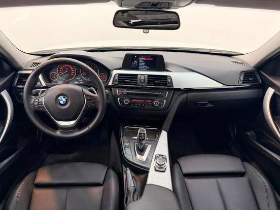 BMW-328i-2015