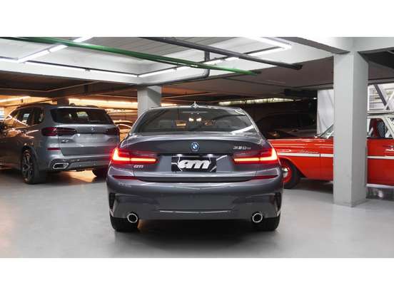 BMW-330e-2.0 16V TURBO HÍBRIDO M SPORT AUTOMÁTICO BMW-330e-2022