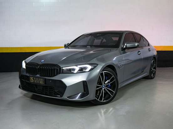 BMW-330e-2023