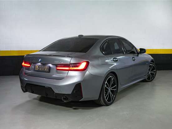 BMW-330e-2.0 16V TURBO HÍBRIDO M SPORT AUTOMÁTICO BMW-330e-2023