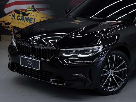 BMW-330i-2019