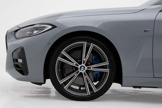 BMW-420i-2022