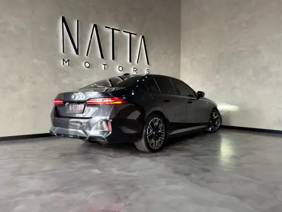 BMW-530e-2024