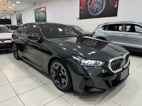 BMW-530e-2024