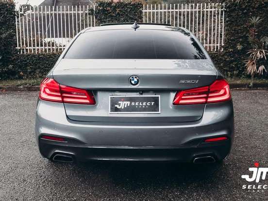 BMW-530i-2.0 16V TURBO GASOLINA M SPORT AUTOMÁTICO BMW-530i-2017