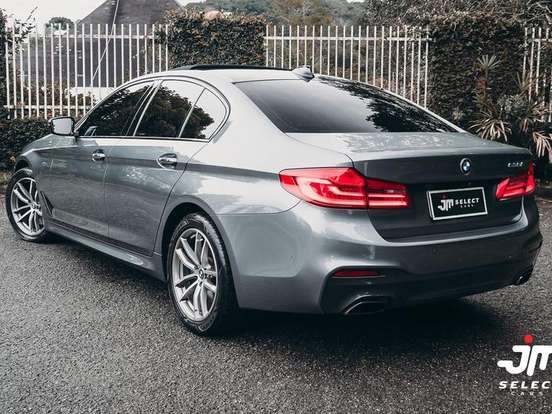 BMW-530i-2.0 16V TURBO GASOLINA M SPORT AUTOMÁTICO BMW-530i-2017
