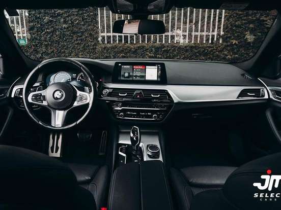 BMW-530i-2.0 16V TURBO GASOLINA M SPORT AUTOMÁTICO BMW-530i-2017