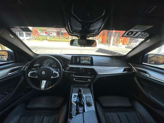 BMW-530i-2017