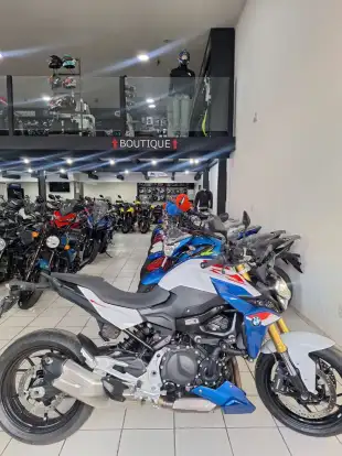 BMW-F 900 R SPORT PLUS-2024