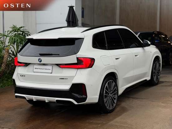 BMW-iX1-2025
