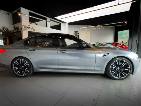 BMW-M5-4.4 V8 TWIN POWER M XDRIVE STEPTRONIC BMW-M5-2018