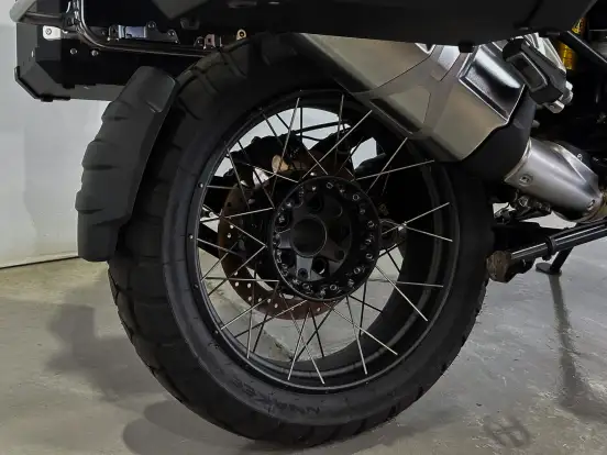 BMW-R 1250 GS TRIPLE BLACK-2024