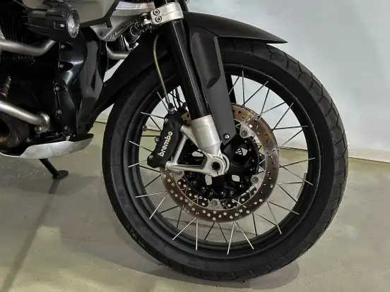 BMW-R 1250 GS TRIPLE BLACK-2024