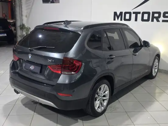 BMW-X1-2.0 16V TURBO ACTIVEFLEX SDRIVE20I 4P AUTOMÁTICO BMW-X1-2015