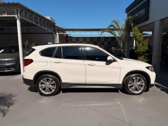 BMW-X1-2.0 16V TURBO ACTIVEFLEX SDRIVE20I 4P AUTOMÁTICO BMW-X1-2019