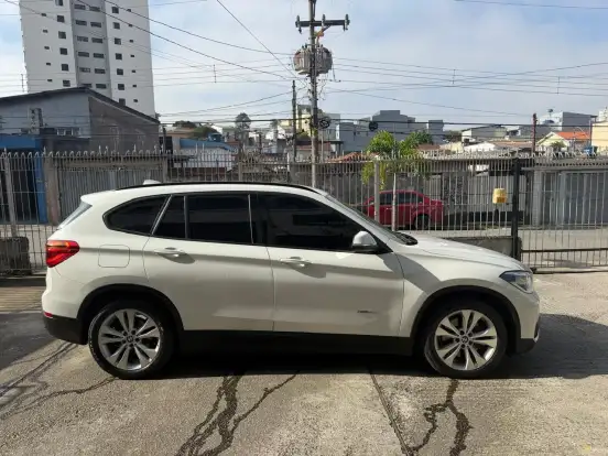 BMW-X1-2.0 16V TURBO ACTIVEFLEX SDRIVE20I 4P AUTOMÁTICO BMW-X1-2016