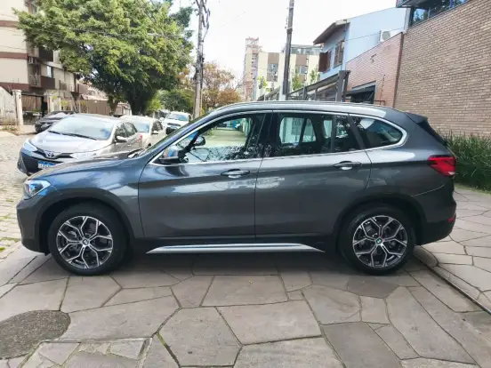 BMW-X1-2021