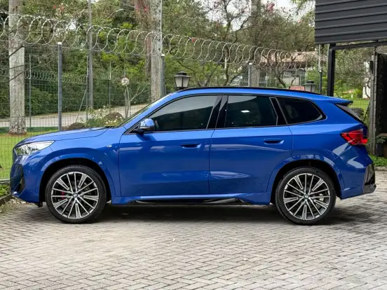 BMW-X1-2023