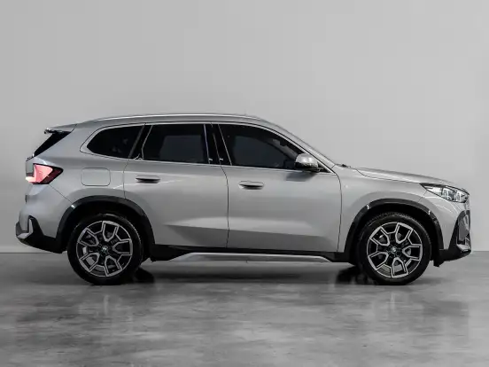 BMW-X1-2.0 16V TURBO GASOLINA SDRIVE20I X-LINE STEPTRONIC BMW-X1-2023