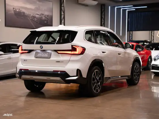 BMW-X1-2024