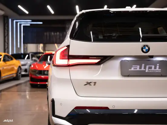 BMW-X1-2024