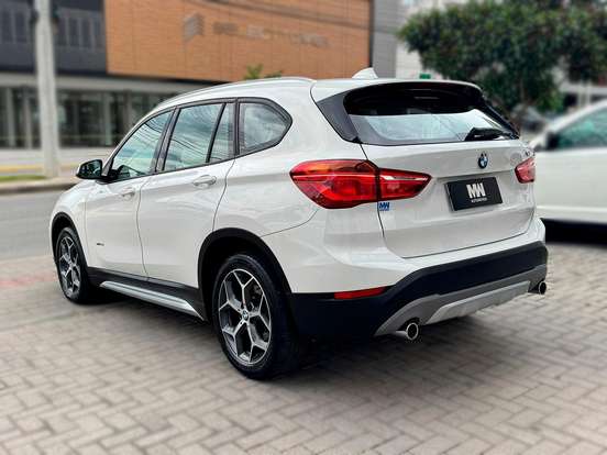 BMW-X1-2.0 16V TURBO ACTIVEFLEX SDRIVE20I 4P AUTOMÁTICO BMW-X1-2016