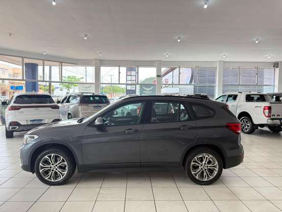 BMW-X1-2021