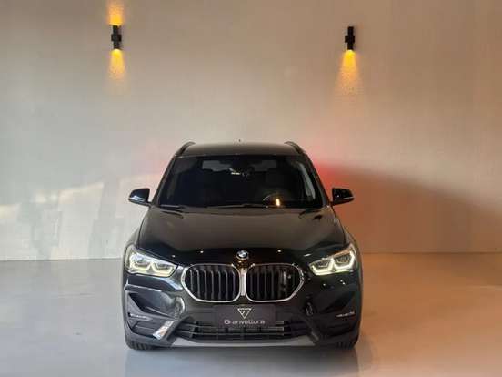 BMW-X1-2021