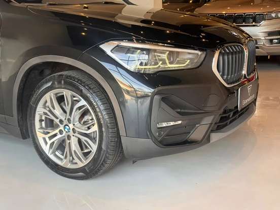 BMW-X1-2021