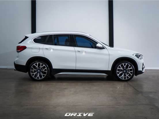BMW-X1-2.0 16V TURBO ACTIVEFLEX SDRIVE20I X-LINE 4P AUTOMÁTICO BMW-X1-2022