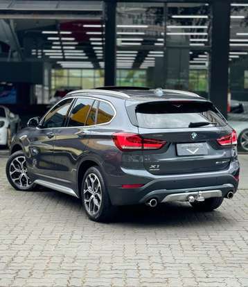 BMW-X1-2.0 16V TURBO ACTIVEFLEX SDRIVE20I X-LINE 4P AUTOMÁTICO BMW-X1-2020