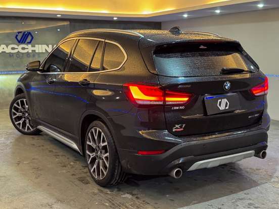 BMW-X1-2.0 16V TURBO ACTIVEFLEX SDRIVE20I X-LINE 4P AUTOMÁTICO BMW-X1-2022