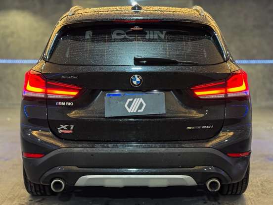 BMW-X1-2.0 16V TURBO ACTIVEFLEX SDRIVE20I X-LINE 4P AUTOMÁTICO BMW-X1-2022