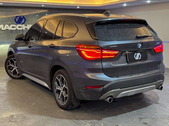 BMW-X1-2.0 16V TURBO ACTIVEFLEX SDRIVE20I X-LINE 4P AUTOMÁTICO BMW-X1-2017