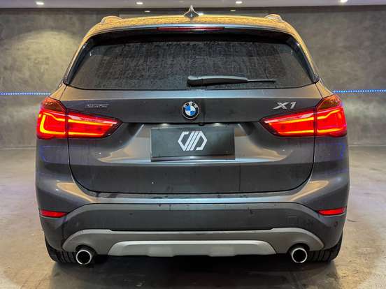 BMW-X1-2.0 16V TURBO ACTIVEFLEX SDRIVE20I X-LINE 4P AUTOMÁTICO BMW-X1-2017