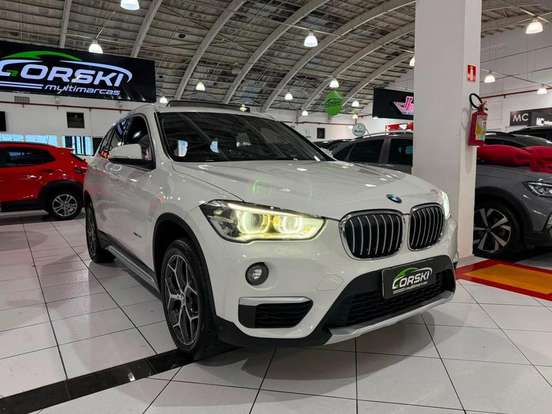 BMW-X1-2.0 16V TURBO ACTIVEFLEX SDRIVE20I X-LINE 4P AUTOMÁTICO BMW-X1-2017