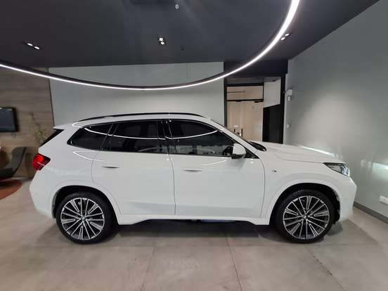 BMW-X1-2025