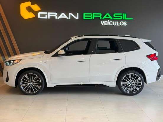 BMW-X1-2023
