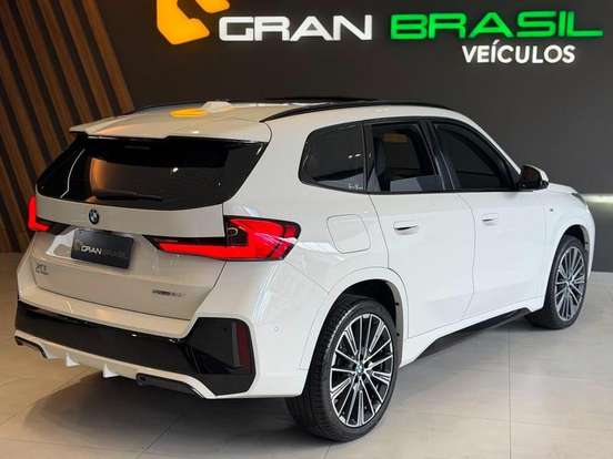 BMW-X1-2023