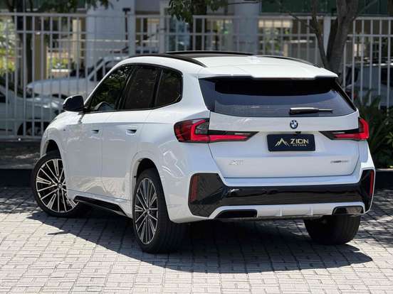 BMW-X1-2025