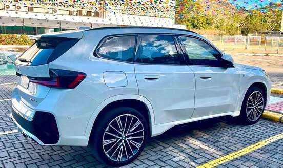 BMW-X1-2023